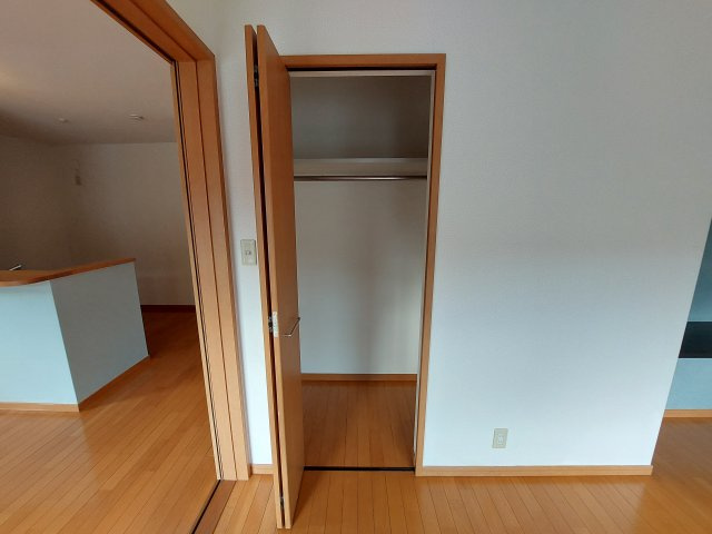 リビングタウン狭山池D棟の収納