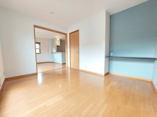 リビングタウン狭山池D棟の洋室