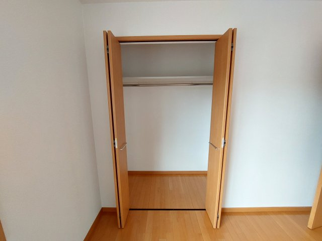 リビングタウン狭山池D棟の収納