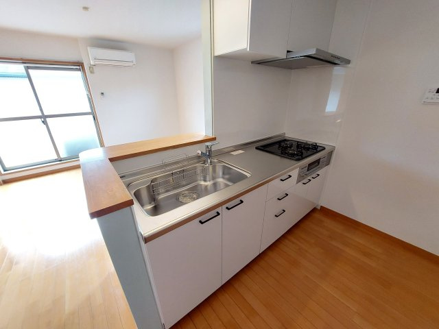 リビングタウン狭山池D棟のキッチン