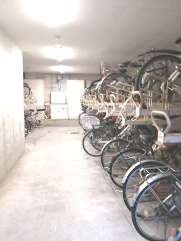 ギャラリーコートハイム泉大津の駐車場