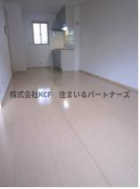 アンプルールB棟の居間・リビング|こちらの居間で趣味の時間をお楽しみください