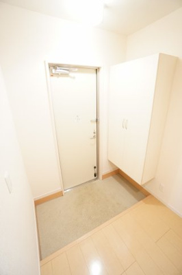 【玄関】 | スプリングフォレストA | ※同物件、反転タイプの写真です。