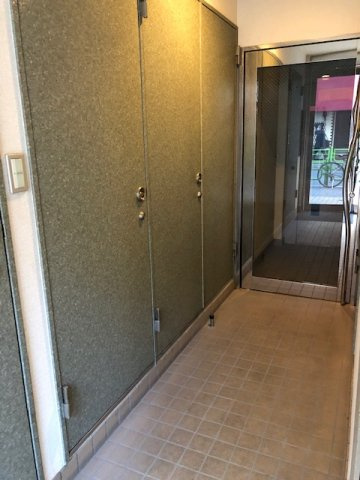 増田ビルのエントランス