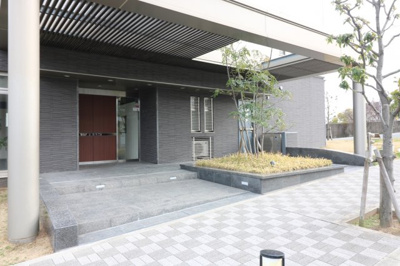 【エントランス】 | アトレ城東 | オシャレな雰囲気の素敵なエントランスですね♪