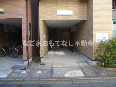 【エントランス】 | ハットインナゴヤ(Hut In Nagoya)