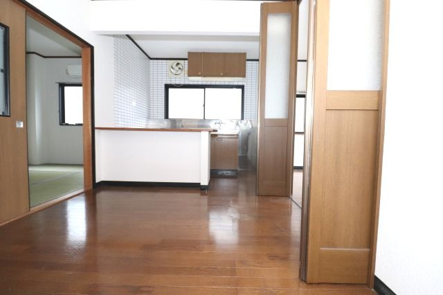 ロイヤルガーデン南宝永町の居間・リビング|使いやすいリビングです