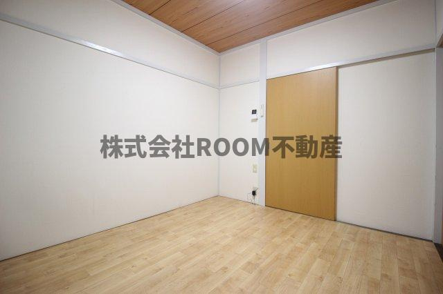 下沖ハイツの居間・リビング|使いやすい居間です