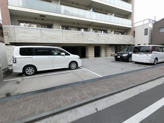 【駐車場】 | 平置き駐車場です。