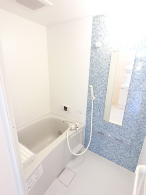 【浴室】 | カスタリアⅣ | おしゃれな浴室です。