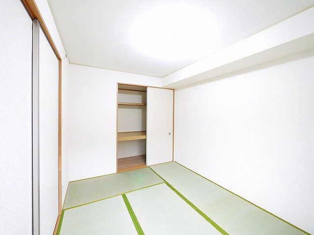 セジュール三笠Bの和室|日本らしい落ち着いた雰囲気の和室です