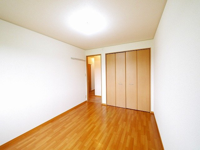 セジュール三笠Bの洋室|明るい洋室です