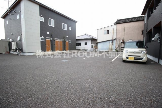 アベニールの駐車場|駐車場完備です