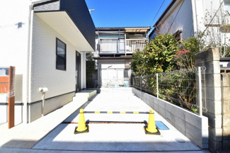 【駐車場】 | 現地見学や資料請求などお気軽にお問合せ下さい。
周辺環境とあわせて現地もご案内致します。