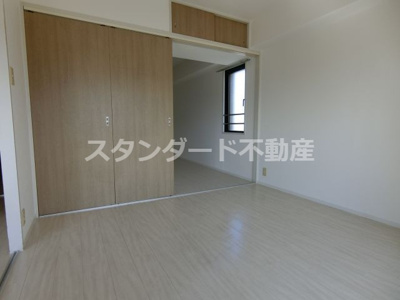 【洋室】 | コンフォールエスティオ