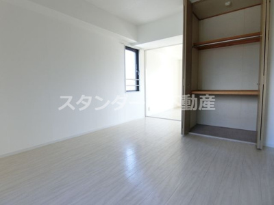 【洋室】 | コンフォールエスティオ