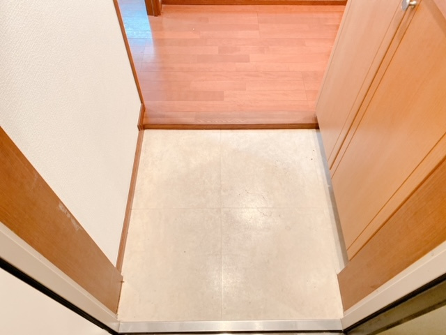 【玄関】 | ソリッド大橋