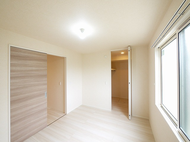 グランドール　ヴィラの洋室|使い勝手のいい洋室です