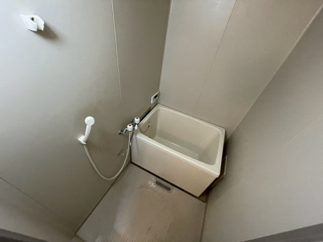 ハイツ板橋の浴室