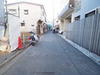 【前面道路含む現地写真】 | 現地見学や資料請求などお気軽にお問合わせ下さい
周辺環境とあわせて現地ご案内致します。
