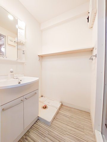 サヴォイ　ル・パシフィーク　10階の洗面所|別号室のものです。現状優先になります。