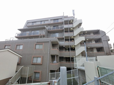 【外観】 | ラ・ベル菊名 | 総戸数２９戸、２００３年１月築、管理人は日勤勤務につき管理体制良好です♪