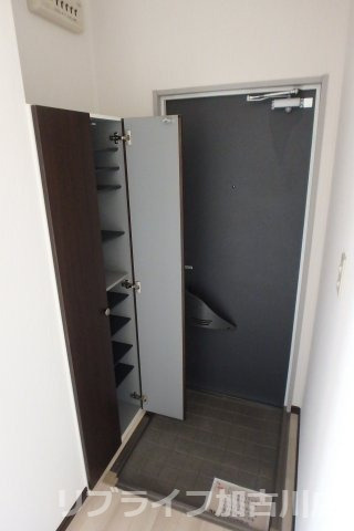 ハイツサンライフの玄関