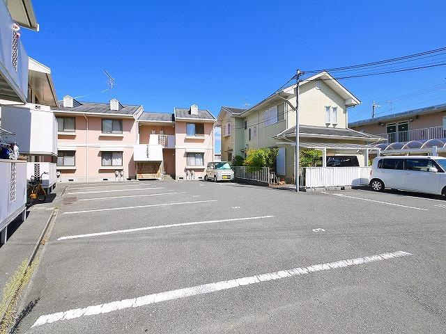 エクセレントハイツAの駐車場|駐車場があります