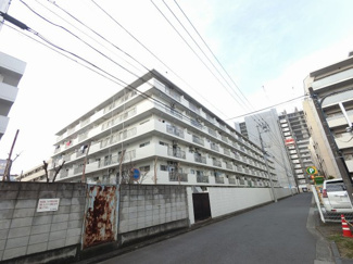 【外観】 | 総戸数１０８戸、昭和５７年２月築、管理人は日勤勤務につき管理体制良好です♪