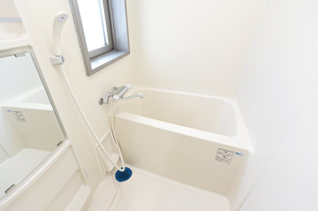 サヴォイレジェント　8階の浴室|別号室のものです。現状優先になります。