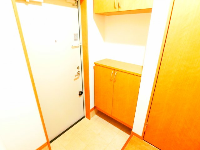 ロイヤルハイツの玄関