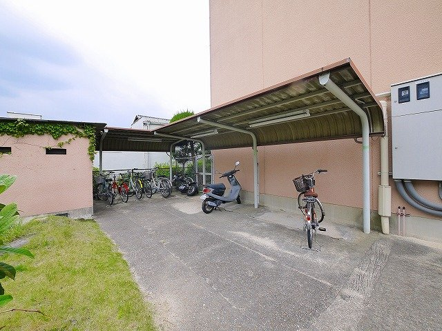 富雄ハイツのその他共用部分|駐輪場です