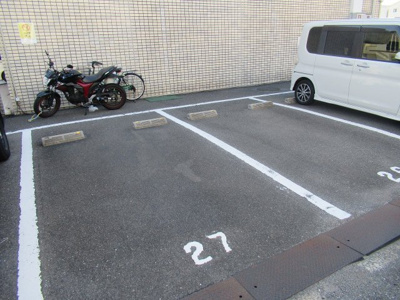 【駐車場】 | 福徳ハイツ（俊徳道賃貸） | カースペースがあります