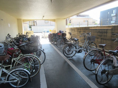 【その他共用部分】 | 福徳ハイツ（俊徳道賃貸） | 駐輪場です