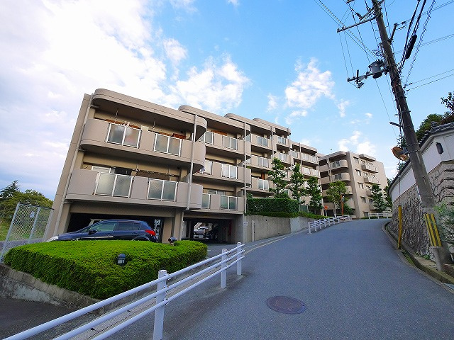 ヴィルヌーブ大和郡山の外観