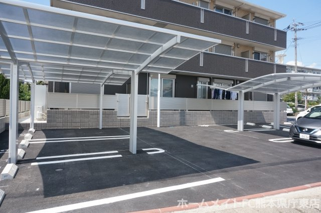 熊本市中央区萩原町のアパートの駐車場
