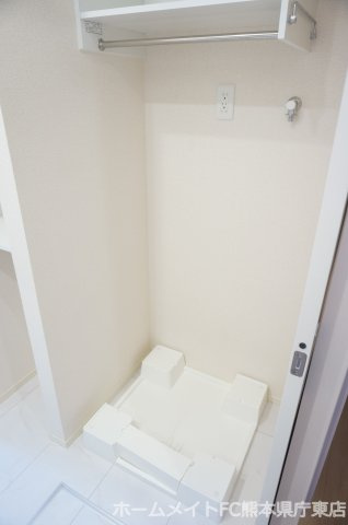 熊本市中央区萩原町のアパートの洗面所