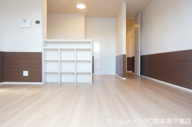 熊本市中央区萩原町のアパートの居間・リビング