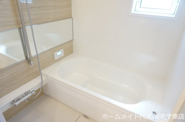 熊本市中央区萩原町のアパートの浴室