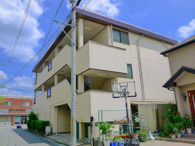 松竹ハイツの外観