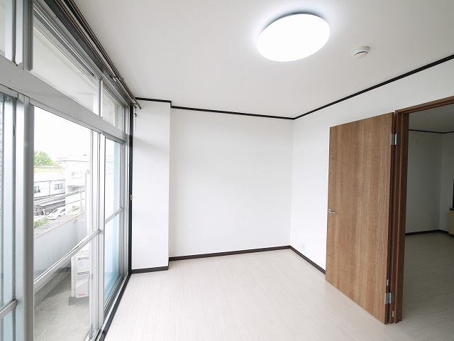 マンション　ヒライの洋室|明るい洋室です
