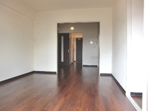 レインボーコートパートⅢの居間・リビング