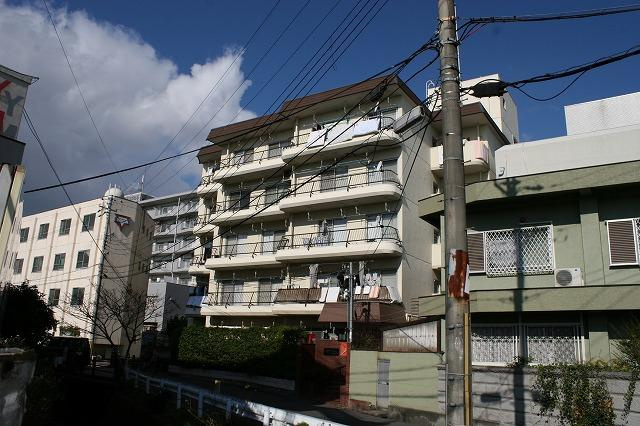 メゾンドール西大寺の外観