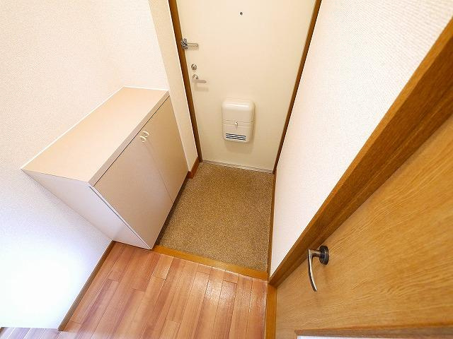ハピネスＡの玄関|きれいな玄関です