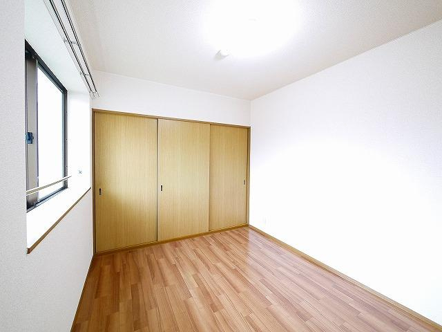 ハピネスＡの洋室|個人の部屋や寝室として使える洋室です