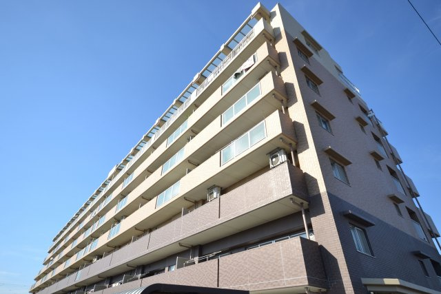 シャルマンフジマイセレクト高石の外観