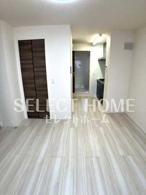 【寝室】 | ヴィレッタ岡崎 | 広くて明るい寝室