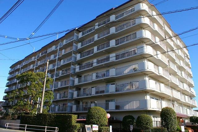 西大寺サンハイツ1号の外観