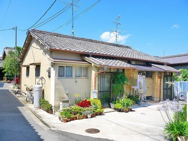 松岡貸家の外観