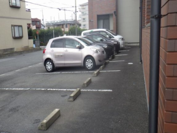 蕨ガーデンヒルズの駐車場|敷地内駐車場